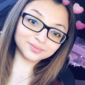 Meet your Posher, Gabriela